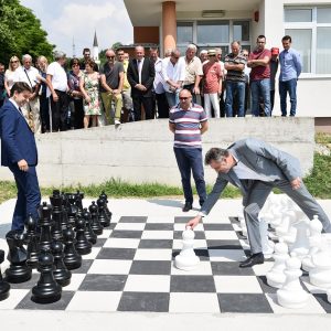 Penzioneri na Kočićevom vijencu dobili novo šahovsko igralište