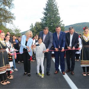 Otvorena novoizgrađena dionica puta dužine 11 kilometara