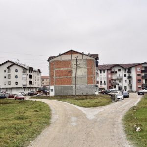 Из градског буџета: Гради се канализација за спорне зграде у Лазареву