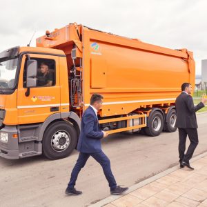 „Čistoća“ kupila novo vozilo za odvoz kućnog otpada