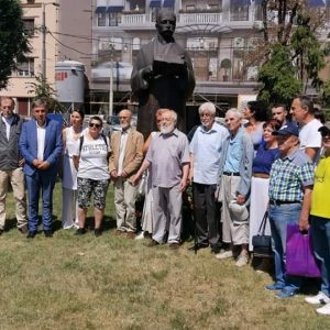 Položeni vijenci na Kočićev spomenik u Beogradu