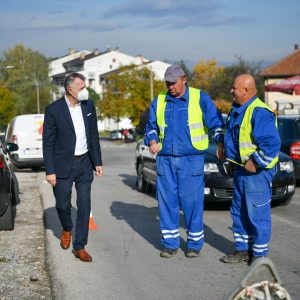 Тузланска улица: Почела градња водовода и канализације