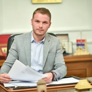 Novogodišnja čestitka gradonačelnika Stanivukovića