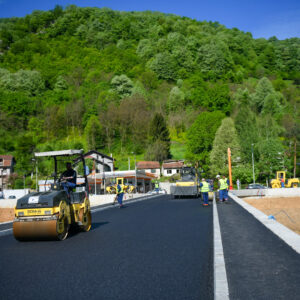 Raspisan tender: Uskoro novi asfalt za dotrajalu saobraćajnicu Od Zmijanja Rajka