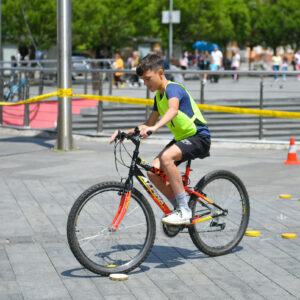 Обука дјеце у саобраћају: „Лако је појас везати“ и „Звони да те виде! Нека блиста бициклиста“