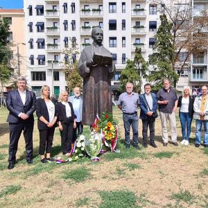 U čast našem velikanu: Položeni vijenci na grob Petra Kočića u Beogradu