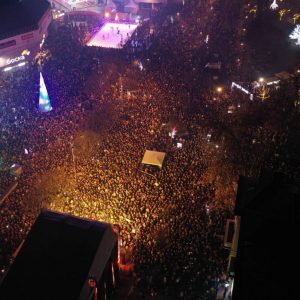 Око 30.000 људи дочекало Нову годину на Тргу Крајине: Вечерас наступа Ана Бекута