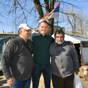 Gradonačelnik obišao ljude koji štrajkuju u Parku „Mladen Stojanović“