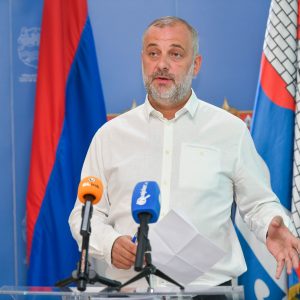 Rebalans i bolje grijanje bez podrške Komisije, Milanović poručio da je načinjena velika šteta građanima