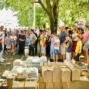 Veseli banjalučki karavan: Udžbenici za osnovce dostavljeni u još tri opštine Republike Srpske
