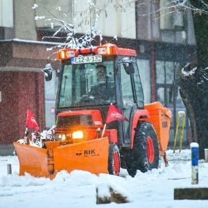Zimska služba: Putevi očišćeni, ekipe i dalje prate stanje na terenu