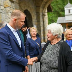 Povodom Vidovdana: Gradonačelnik prisustvovao tradicionalnom Crkveno-narodnom saboru u manastiru Gomionica
